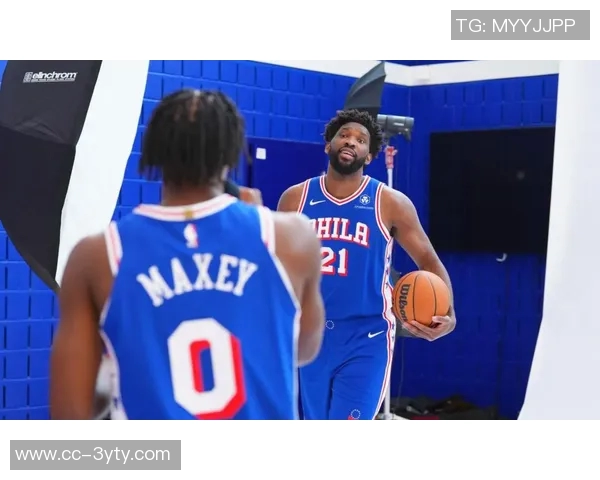 大帝归来恩比德季前赛首秀在76人对阵森林狼的比赛中震撼登场